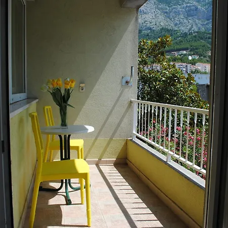 Optimist Two Bedroom 6+1 Appartement *