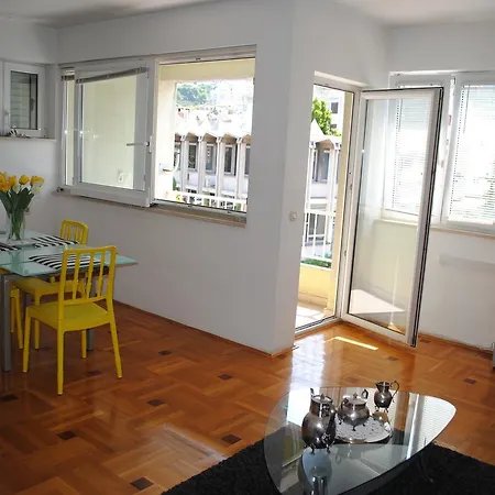 Optimist Two Bedroom 6+1